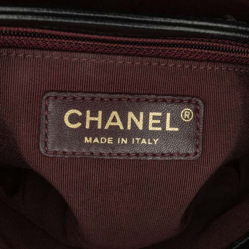 Chanel Quilted Shiny Lambskin Around The Corner Flap Black Leather Good condition - Box View