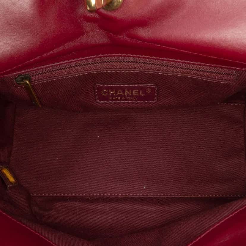 Chanel Small Quilted Calfskin Perfect Edge Tote Red Leather Good condition - Model View