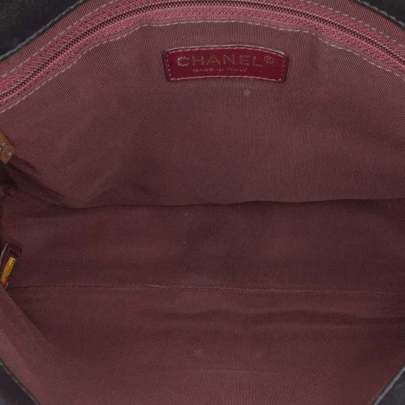 Chanel Large Reissue 2.55 Diamond Debossed Calfskin Cosmos Flap Black Leather Good condition - Model View