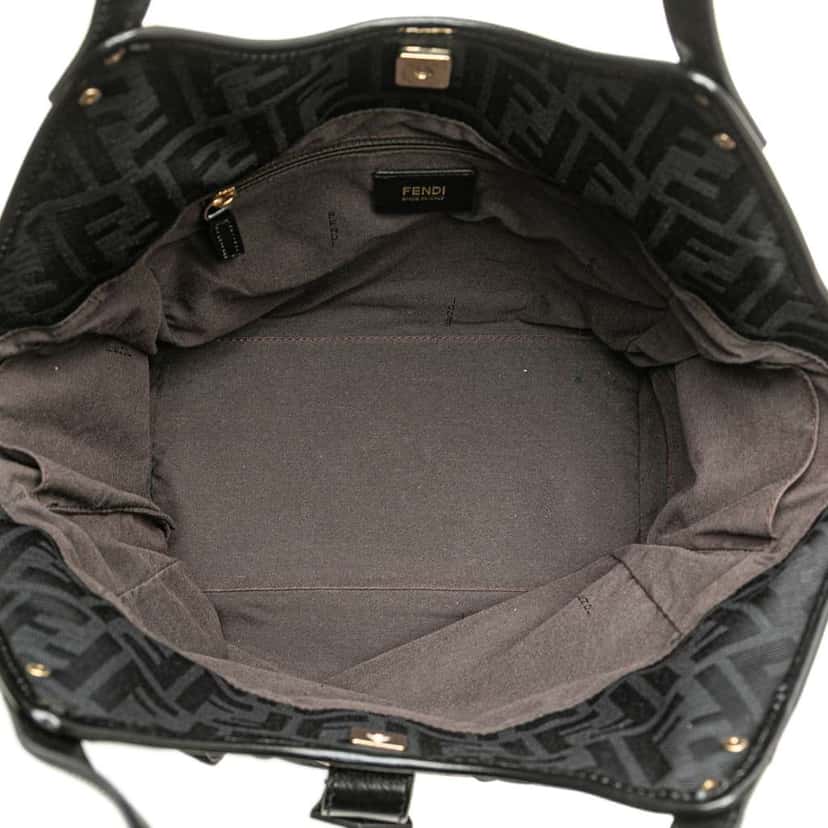 Fendi Zucca Canvas Chef Tote Black Canvas Good condition - Model View