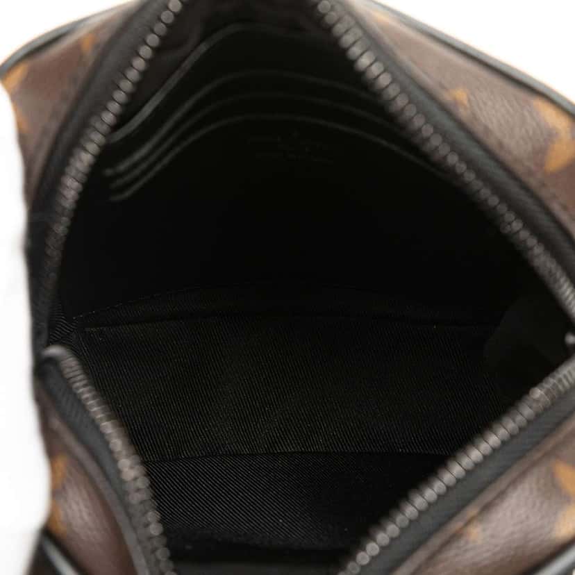 Louis Vuitton Monogram Macassar Christopher Wearable Brown Good condition - Model View