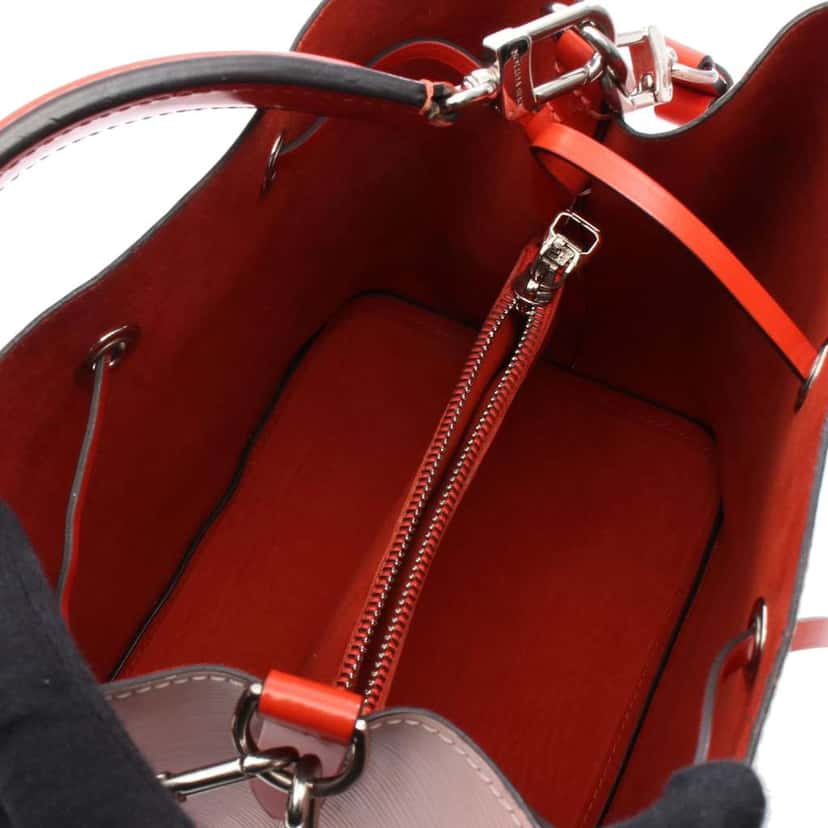 Louis Vuitton Epi Neonoe MM Pink Leather Good condition - Inside View