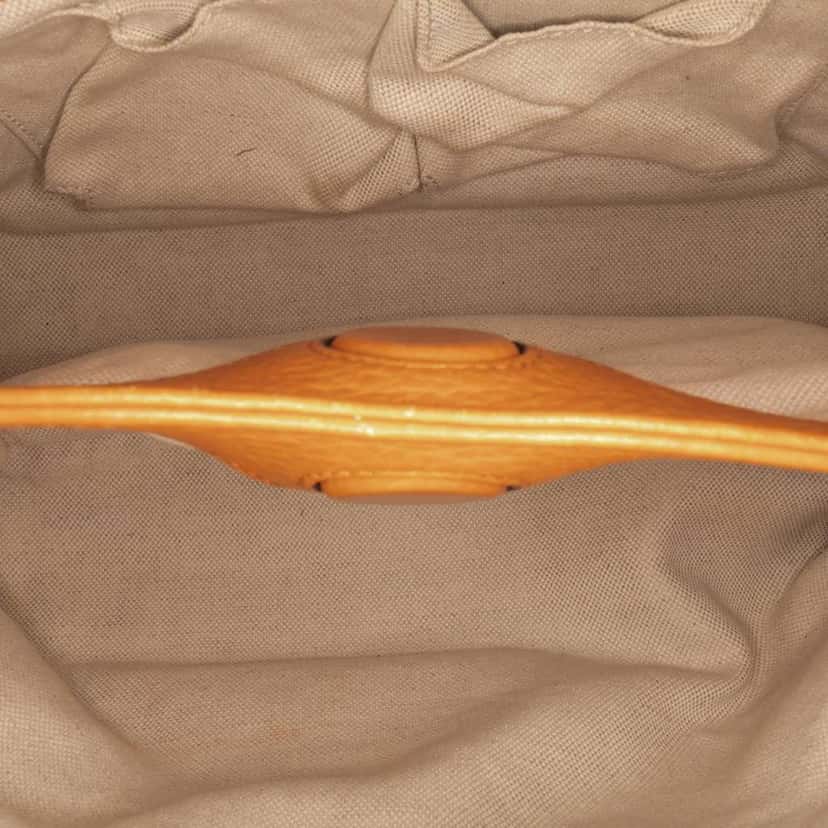 Gucci Small Calfskin Bamboo Shopper Satchel Orange Leather Good condition - Model View