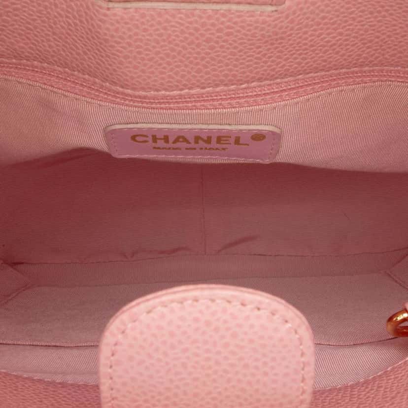 Chanel Caviar Petite Shopping Tote Pink Leather Good condition - Model View