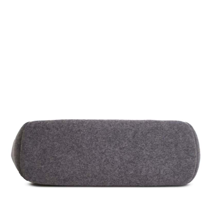 Hermès Feutre Sac de Pansage Groom Bag Grey Wool Good condition - Model View