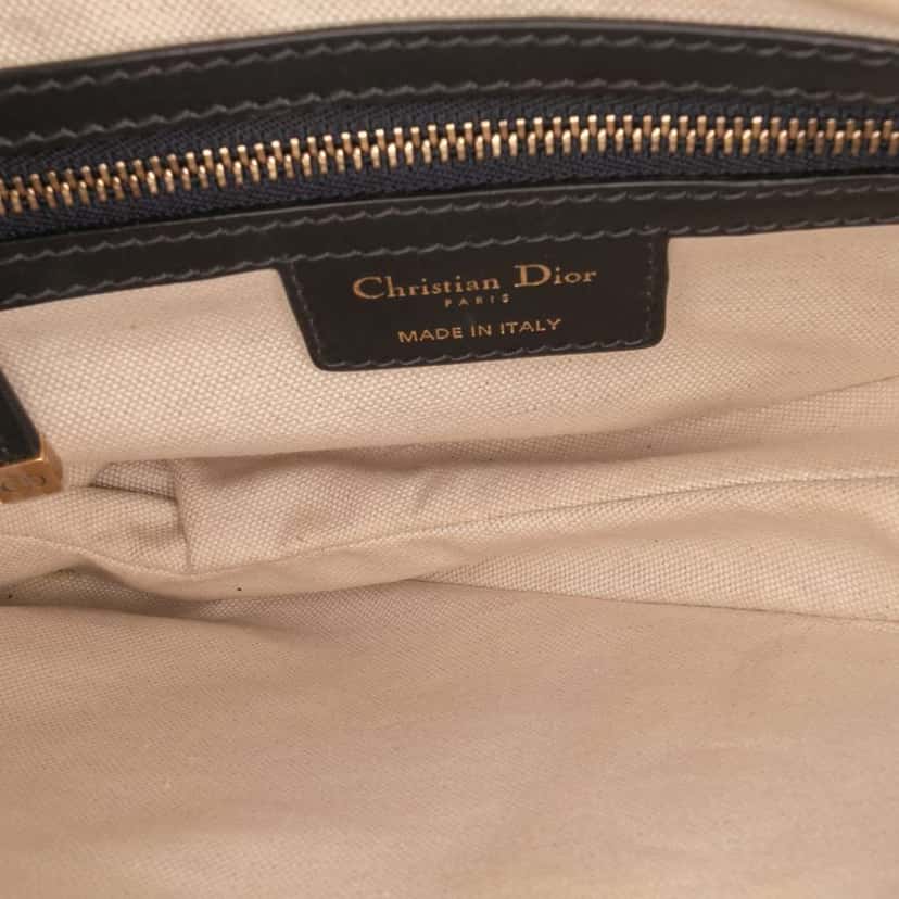 Dior Oblique Canvas Saddle Bag Blue Canvas Good condition - Model View