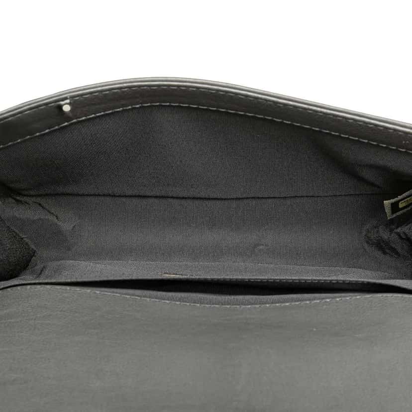 Chanel Paris-Dallas Old Medium Quilted Calfskin Cowboy Boy Flap Grey Leather Good condition - Model View