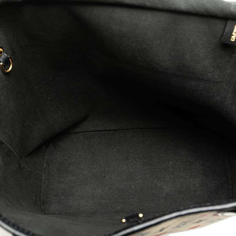 Louis Vuitton Monogram Game On Neverfull MM White Very good condition - Model View
