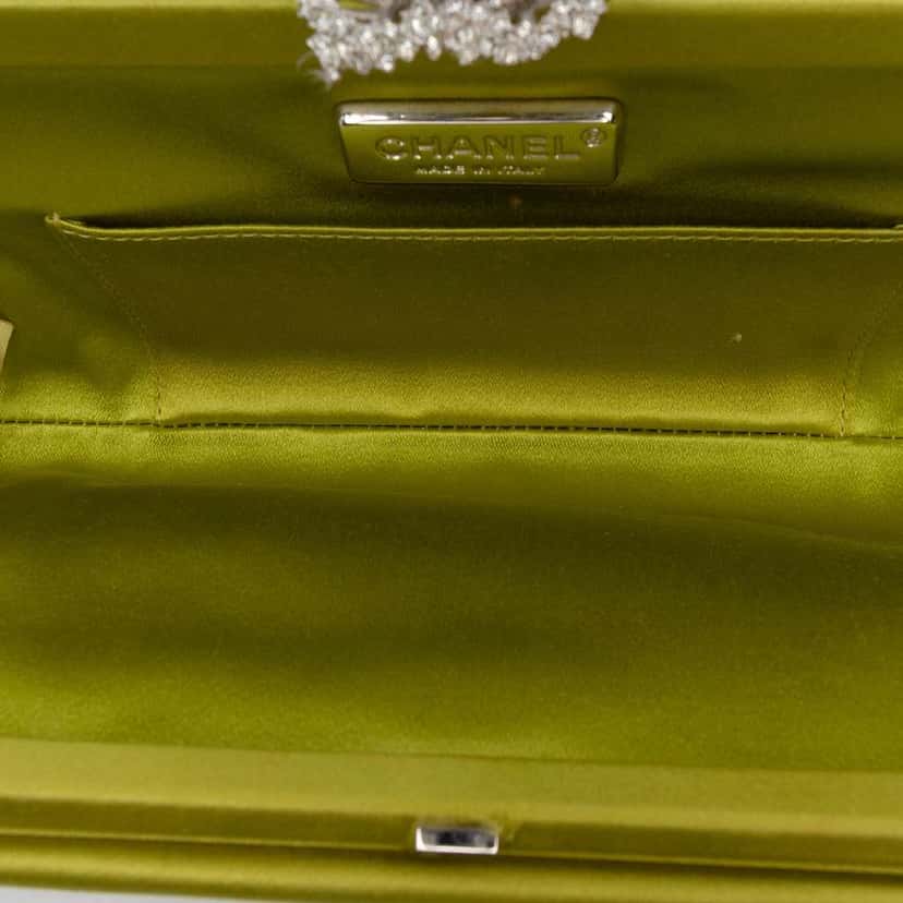 Chanel Satin Crystal Camellia Evening Frame Clutch Green Satin Good condition - Model View