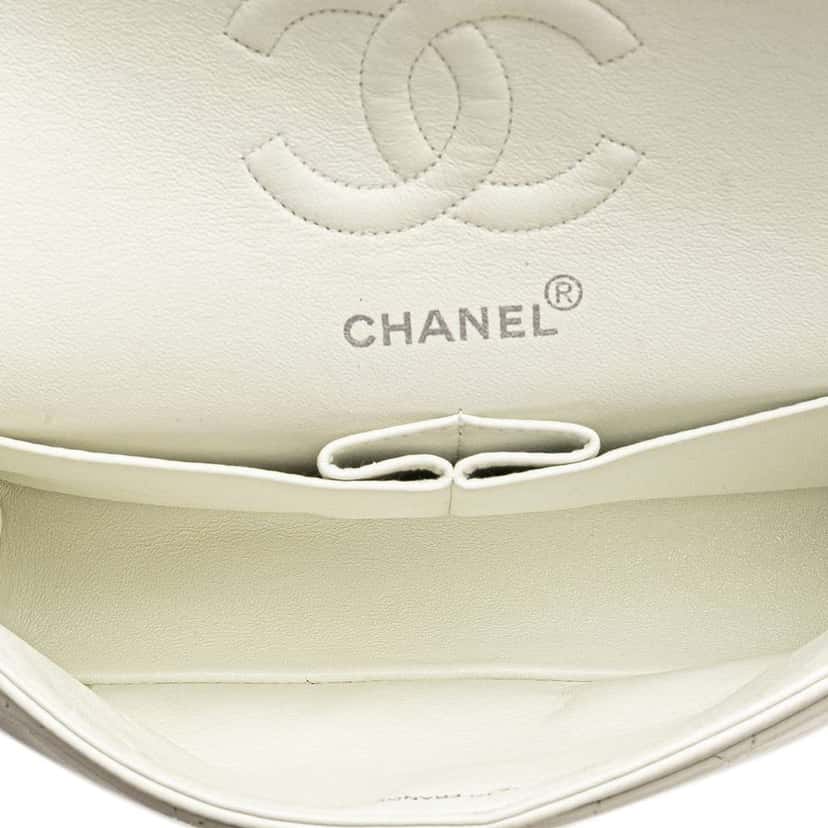 Chanel Small Classic Lambskin Double Flap White Leather Good condition - Model View