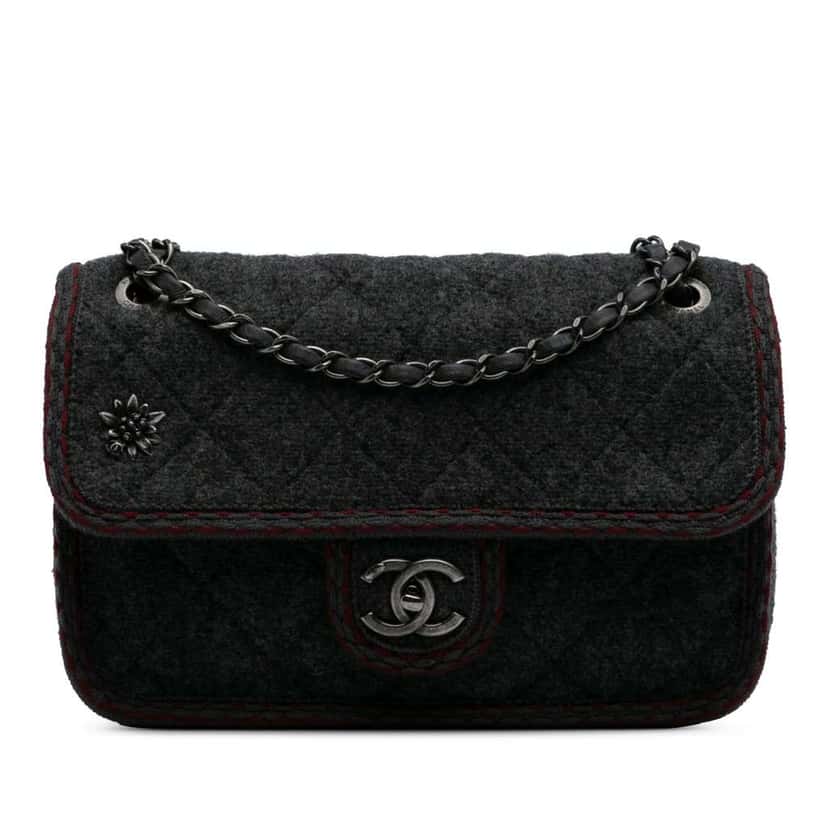 Chanel Paris-Salzburg Medium Quilted Wool Edelweiss Flap Grey Wool Good condition - Front View