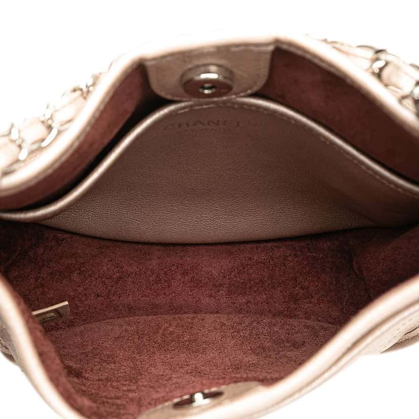Chanel Metallic Calfskin Quilted Jungle Stroll Hobo Gold Leather Good condition - Model View