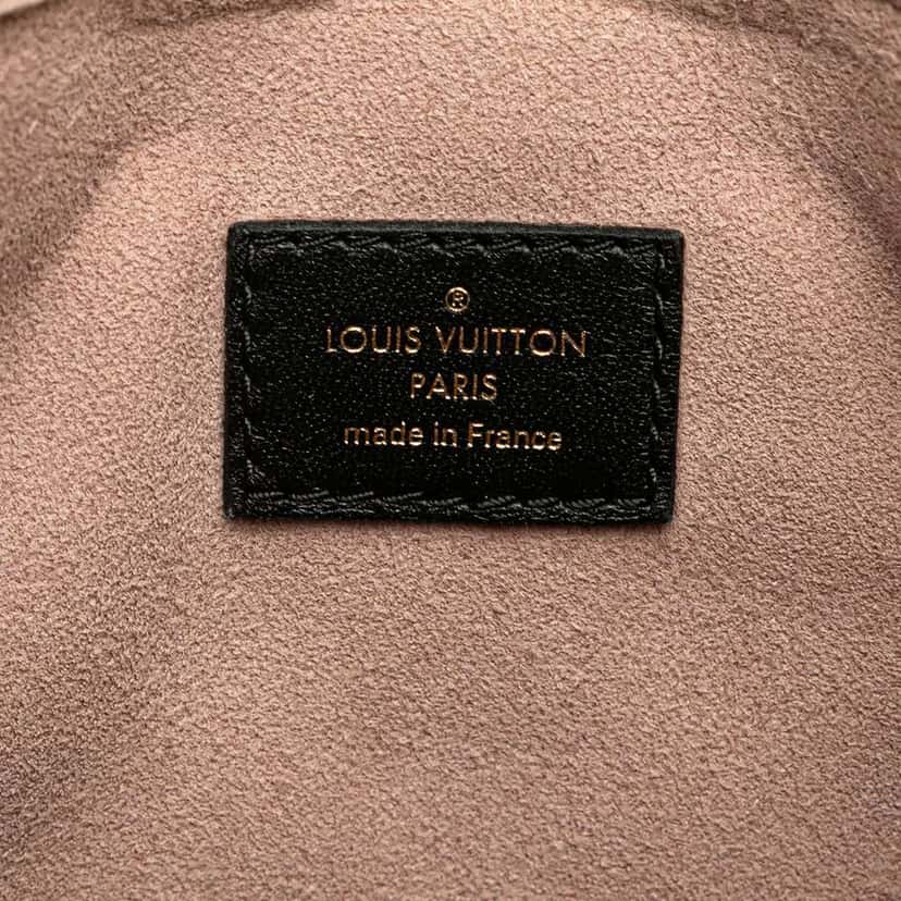 Louis Vuitton Monogram Embossed Puffy Lambskin Coussin PM Black Leather Good condition - Box View