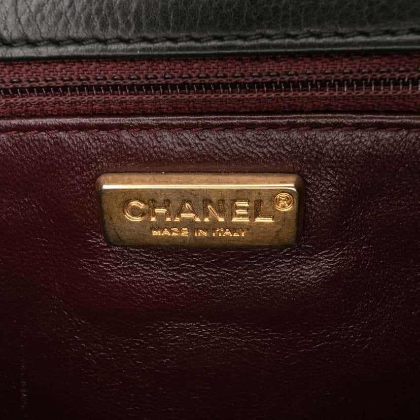 Chanel Quilted Calfskin Rock The Corner Flap Black Leather Good condition - Box View