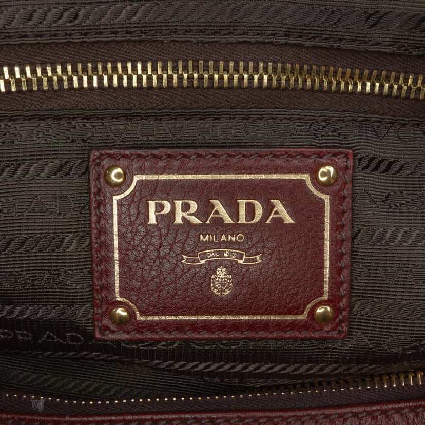 Prada Vitello Daino Zip Top Satchel Red Leather Good condition - Box View