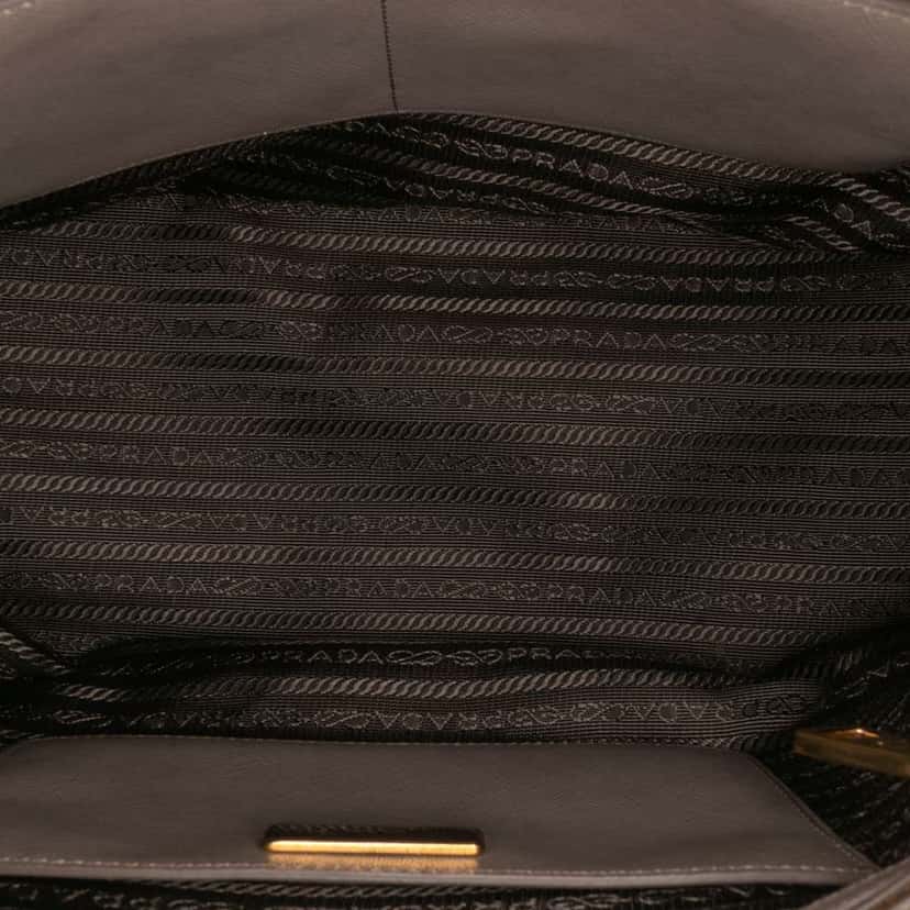 Prada Medium Saffiano Lux Galleria Double Zip Satchel Grey Leather Good condition - Model View