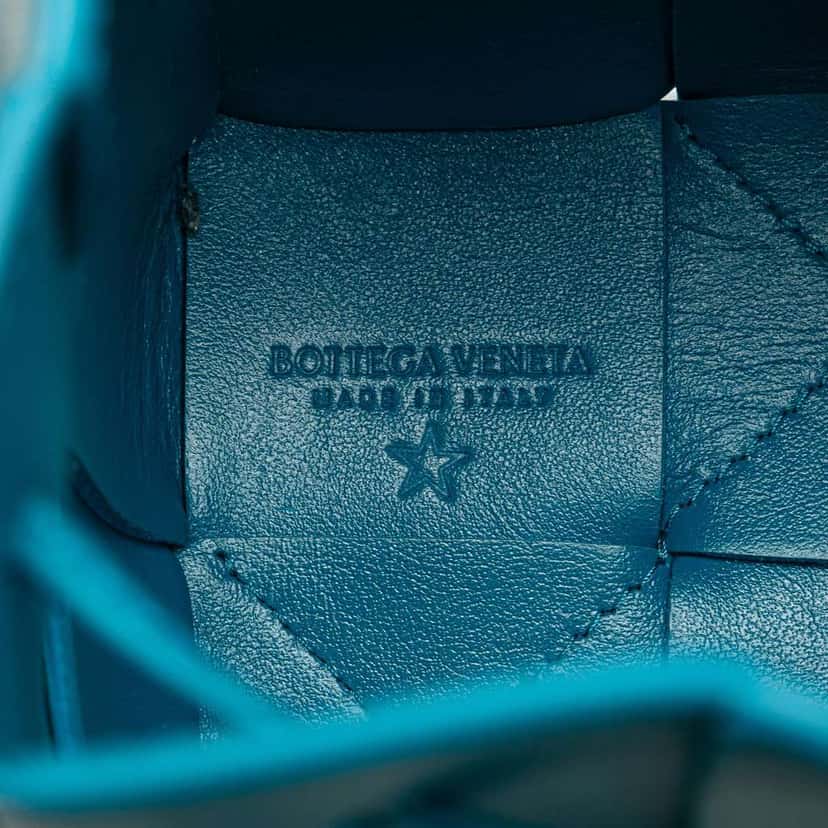 Bottega Veneta Mini Nappa Maxi Intrecciato Cassette Bucket Bag Blue Leather Good condition - Box View