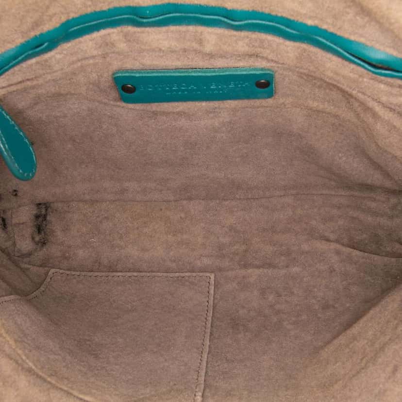 Bottega Veneta Nappa Intrecciato Nodini Crossbody Blue Leather Good condition - Model View