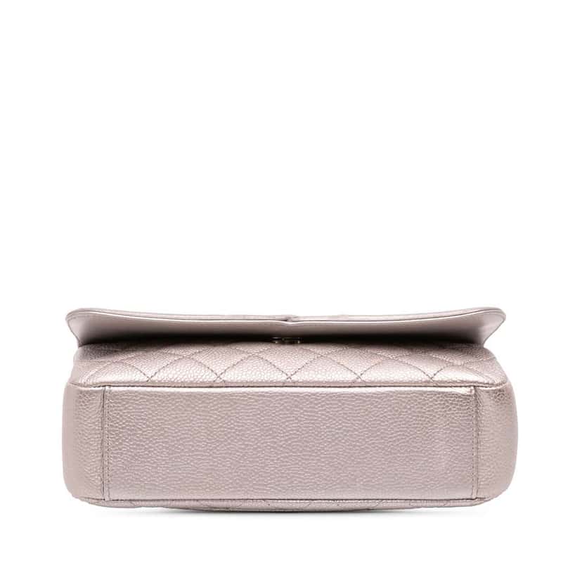 Chanel Small Metallic Caviar CC Filigree Flap Silver Leather Good condition - Inside View