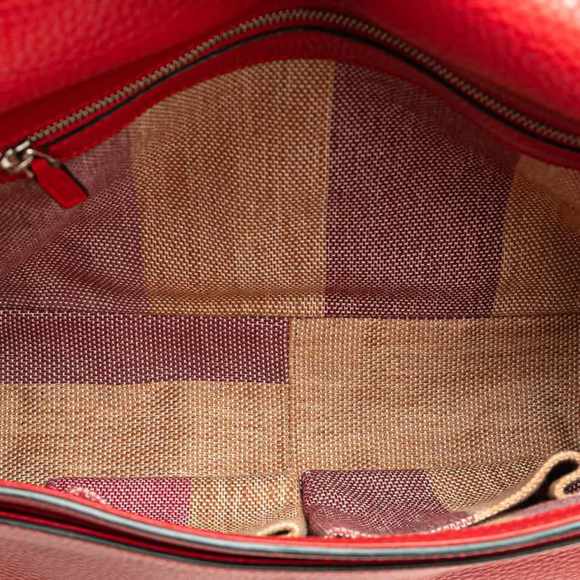 Gucci Medium Leather Bamboo Daily Crossbody Red Leather Good condition - Model View