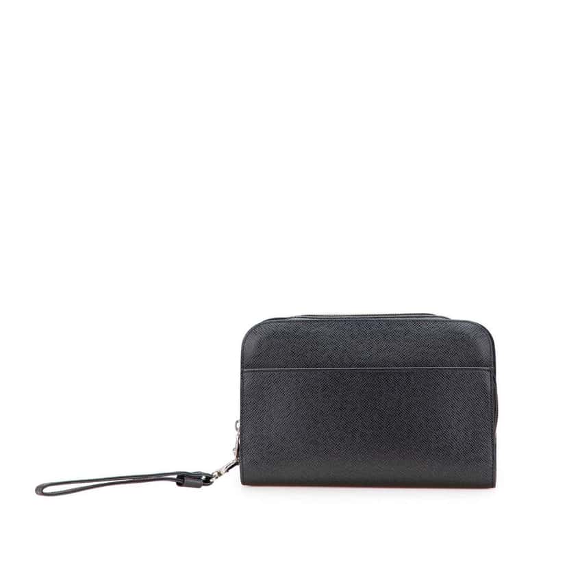 Louis Vuitton Taiga Baikal Black Leather Good condition - Front View