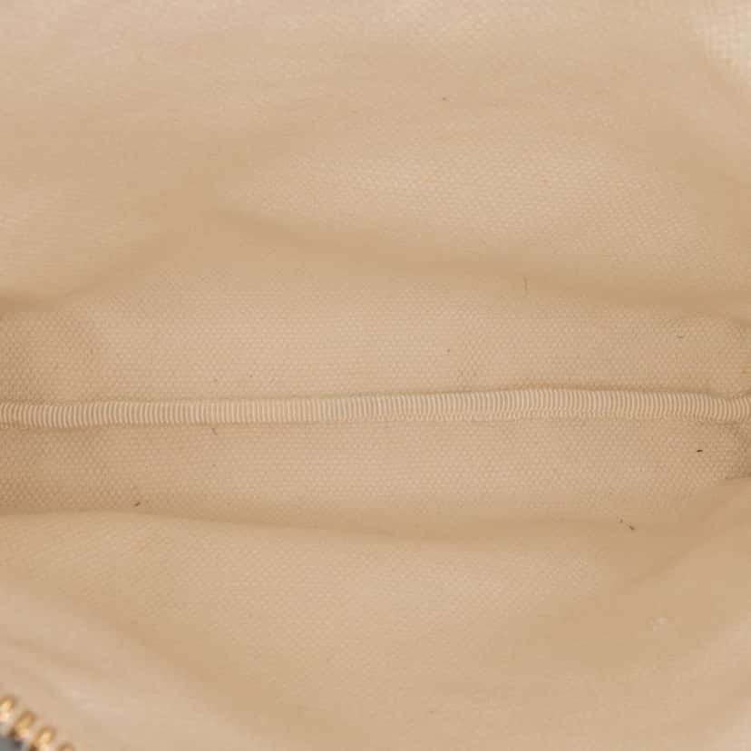 Gucci Medium Cutout Leather and Flora Canvas Traforata Flap Crossbody White Leather Good condition - Model View
