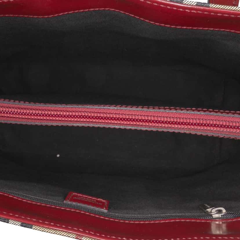 Burberry Haymarket Check Coated Canvas Tote Brown Canvas Good condition - Model View