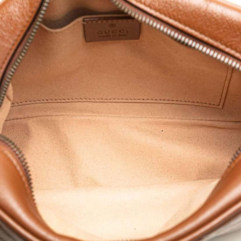Gucci Small GG Marmont Matelasse Leather Crossbody Brown Leather Good condition - Model View