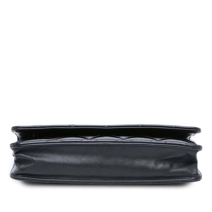 Chanel CC Quilted Patent Wallet On Chain Black Leather Good condition - Inside View