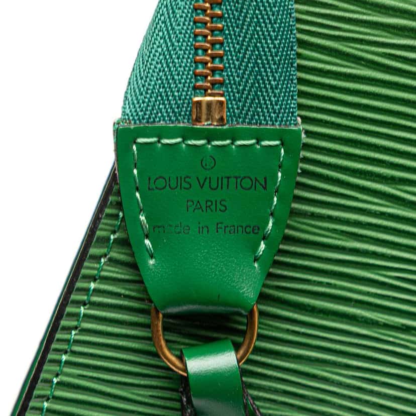 Louis Vuitton Epi Pochette Accessoires Green Leather Good condition - Box View