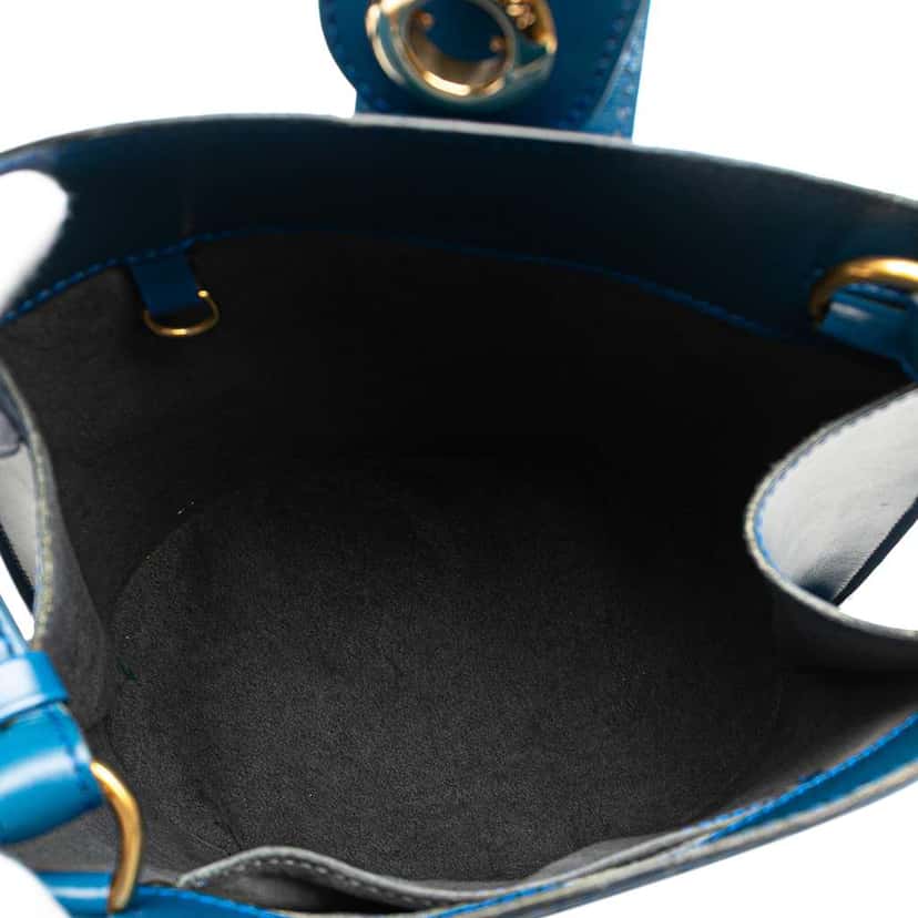 Louis Vuitton Epi Cluny Blue Leather Good condition - Model View