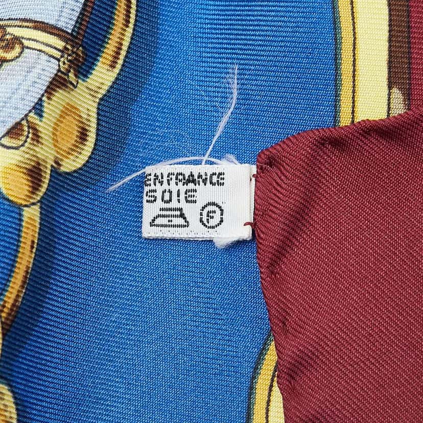 Hermès Cavalcadour Voltigeur Silk Scarf Blue Silk Good condition - Model View