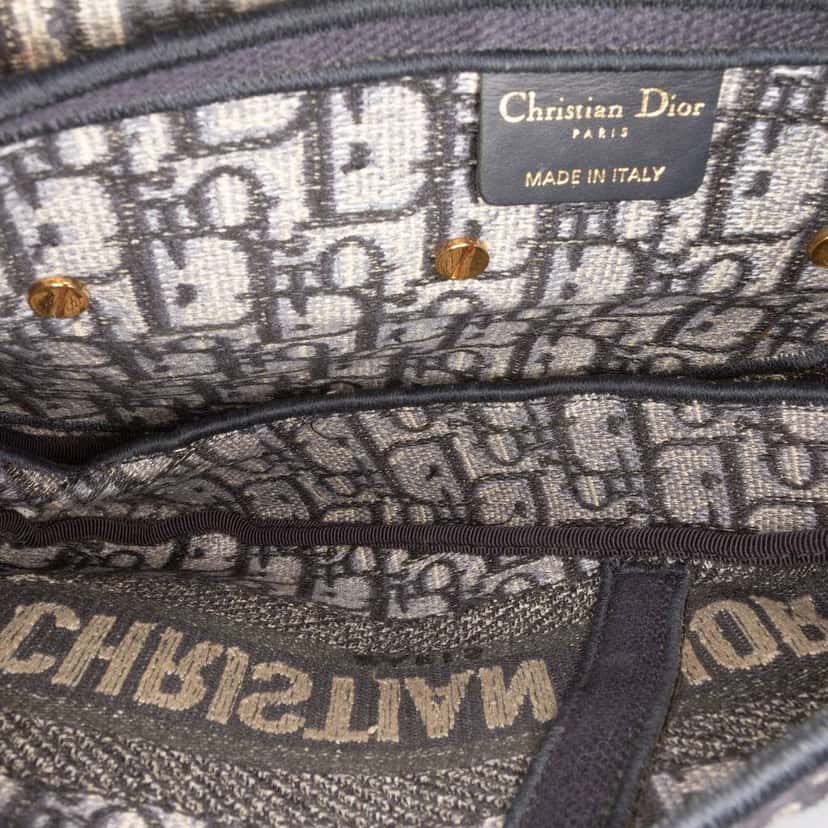 Dior Oblique Embroidered Canvas Saddle Bag Blue Canvas Good condition - Model View