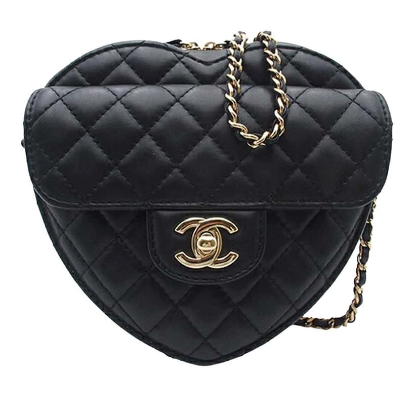 Chanel Lambskin CC in Love Heart Crossbody Black Leather Good condition - Front View