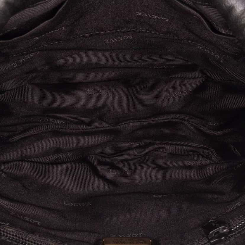 Loewe Anagram Leather Crossbody Black Leather Good condition - Model View