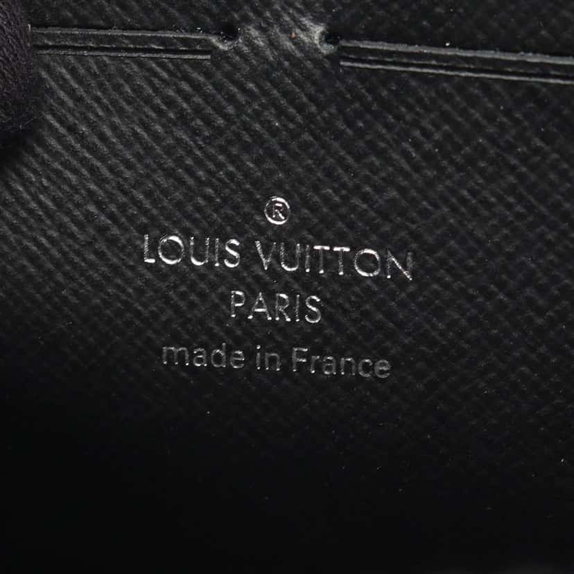 Louis Vuitton Monogram Eclipse Soft Trunk Wallet Crossbody Black Good condition - Model View