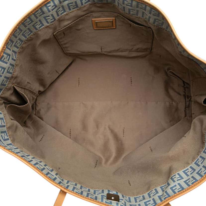 Fendi Medium Zucchino Canvas Roll Tote Blue Canvas Good condition - Model View