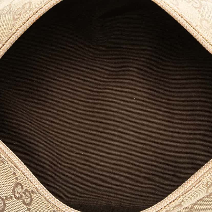 Gucci GG Canvas Shoulder Bag Brown Canvas Good condition - Model View