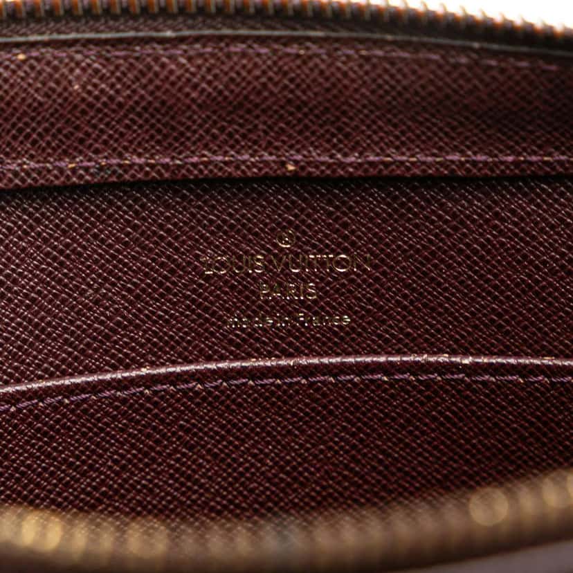 Louis Vuitton Taiga Pochette Baikal Red Leather Good condition - Box View