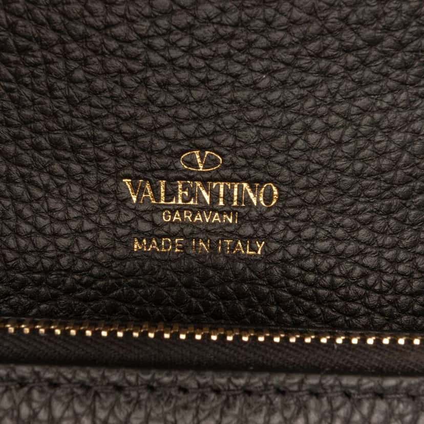 Valentino Pebbled Calfskin Rockstud Flip Lock Wallet On Chain Black Leather Good condition - Box View