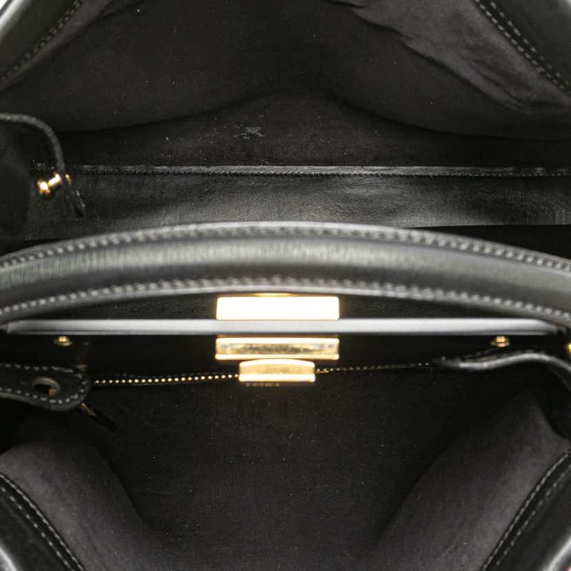 Fendi Large Goatskin Peekaboo Iconic Satchel Black Leather Good condition - Model View