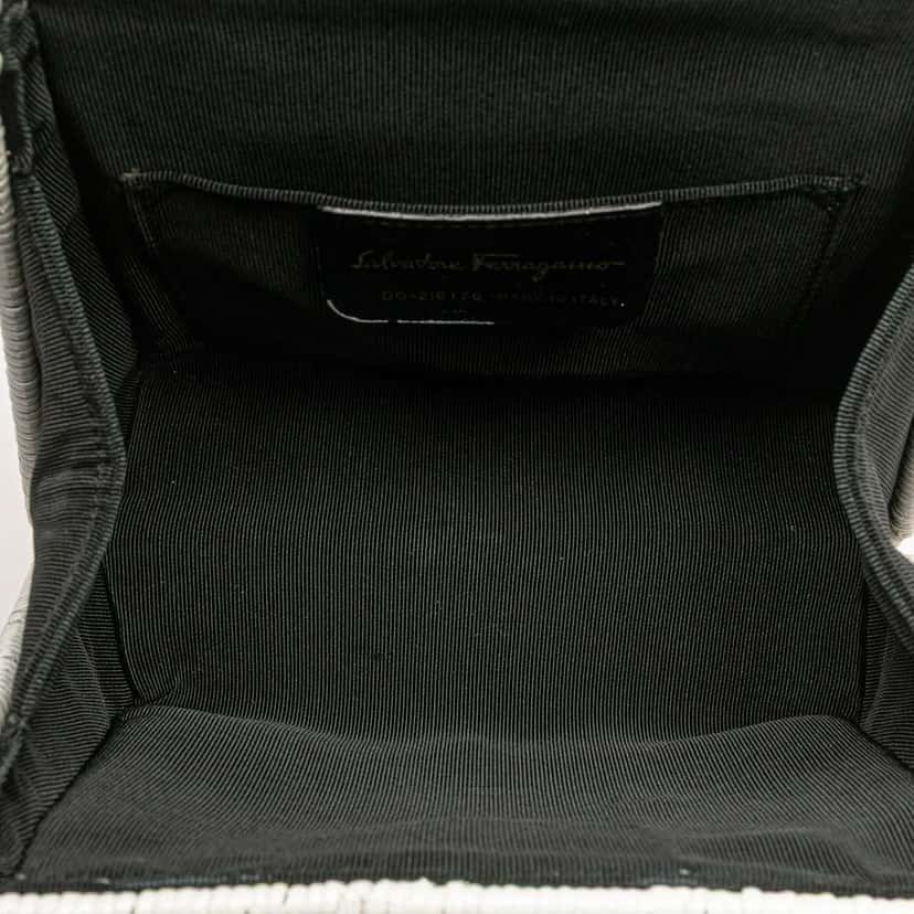 Salvatore Ferragamo Straw Gancini Handbag White Good condition - Model View