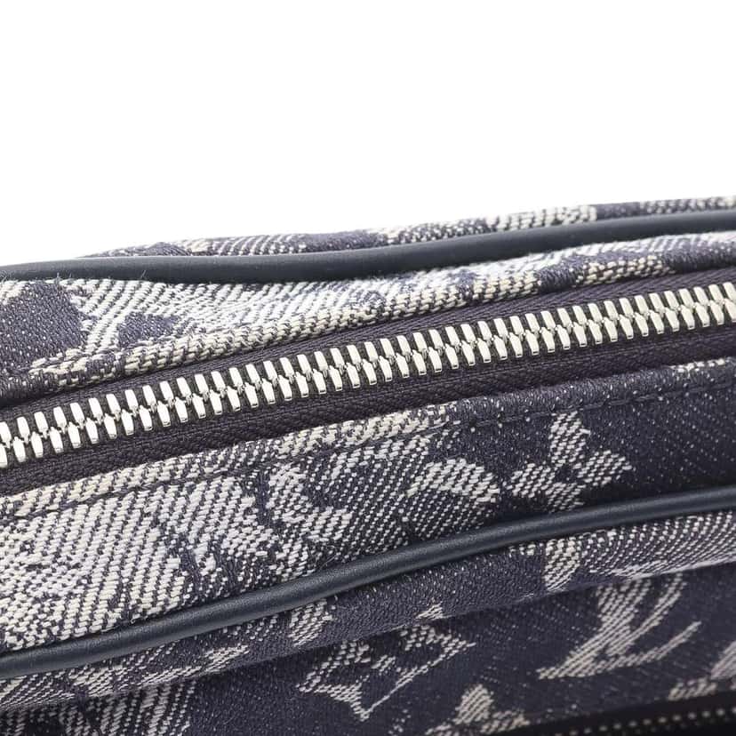 Louis Vuitton Monogram Tapestry Outdoor Bumbag Blue Canvas Good condition - Model View
