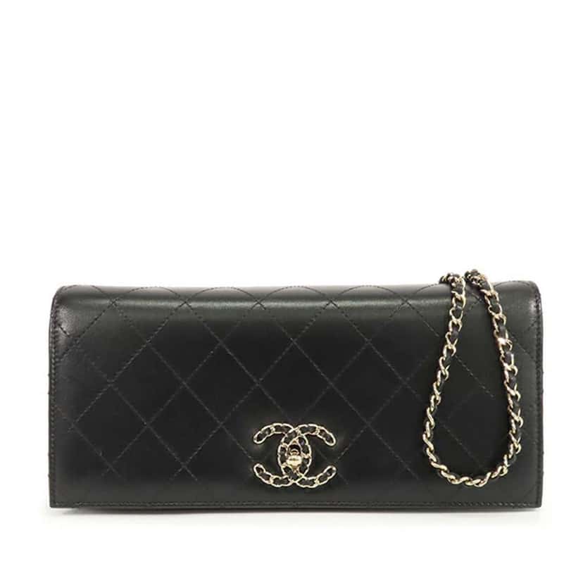 Chanel CC Stitched Lambskin Clutch With Chain Black Leather Good condition - Front View