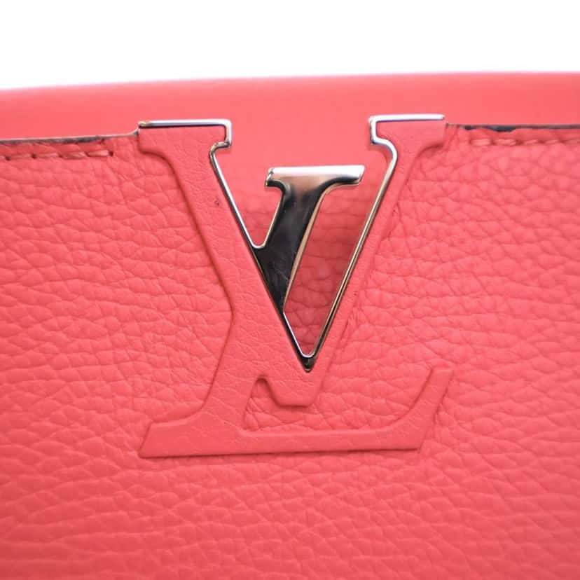 Louis Vuitton Taurillon Capucines MM Pink Leather Good condition - Box View