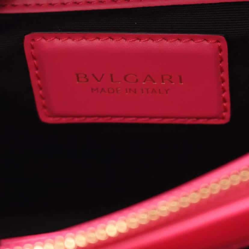 Bvlgari Medium Calfskin Serpenti Forever Shoulder Bag Pink Leather Good condition - Model View