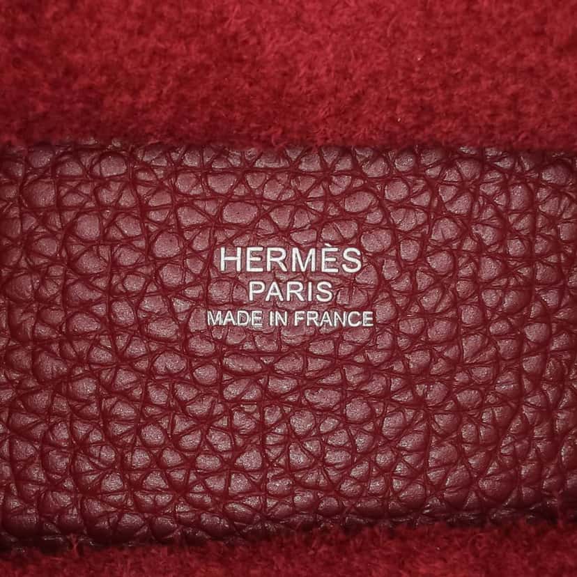 Hermès Clemence Picotin Lock 18 Red Leather Good condition - Box View