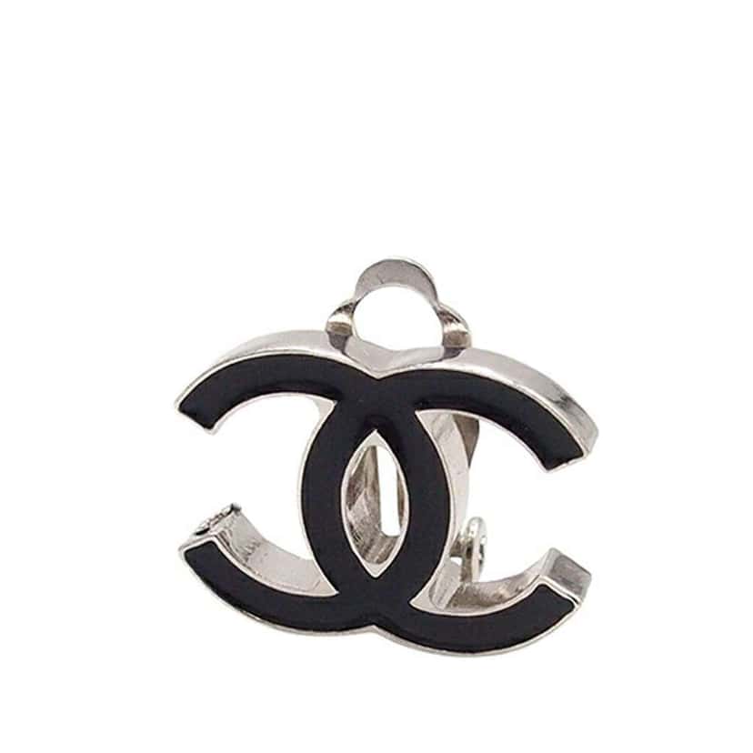 Chanel Silver Plated Enamel CC Clip on Earrings Black Good condition - Model View