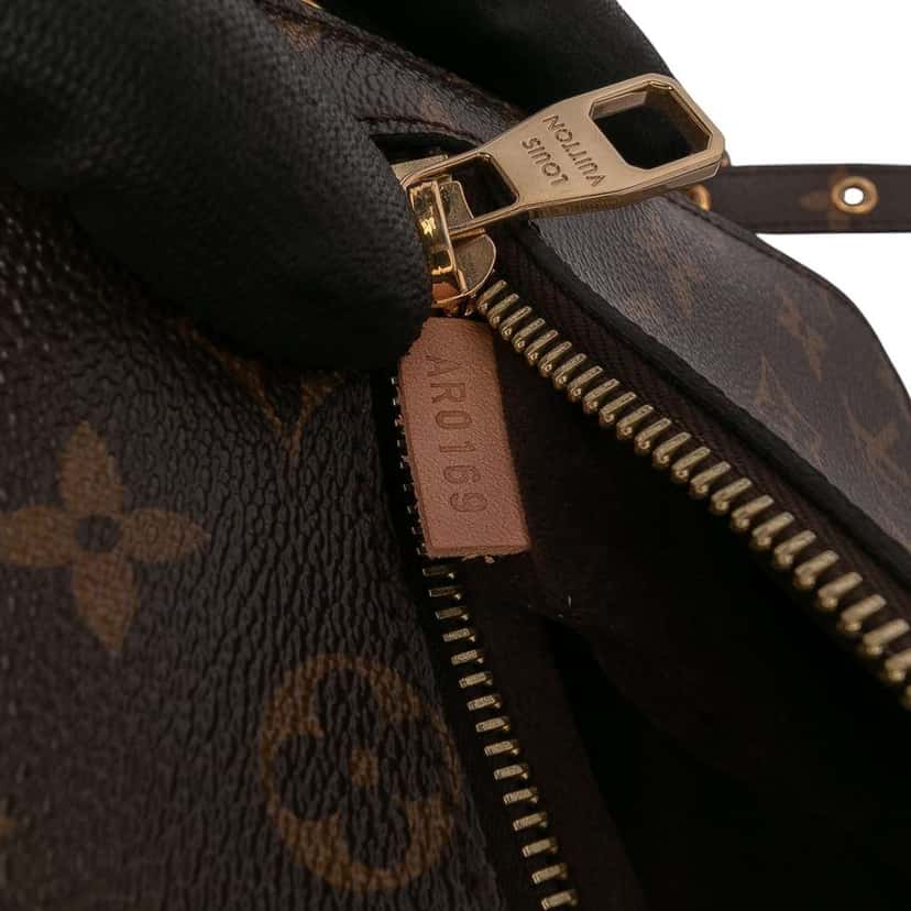 Louis Vuitton Monogram Pochette Metis Brown Good condition - Box View
