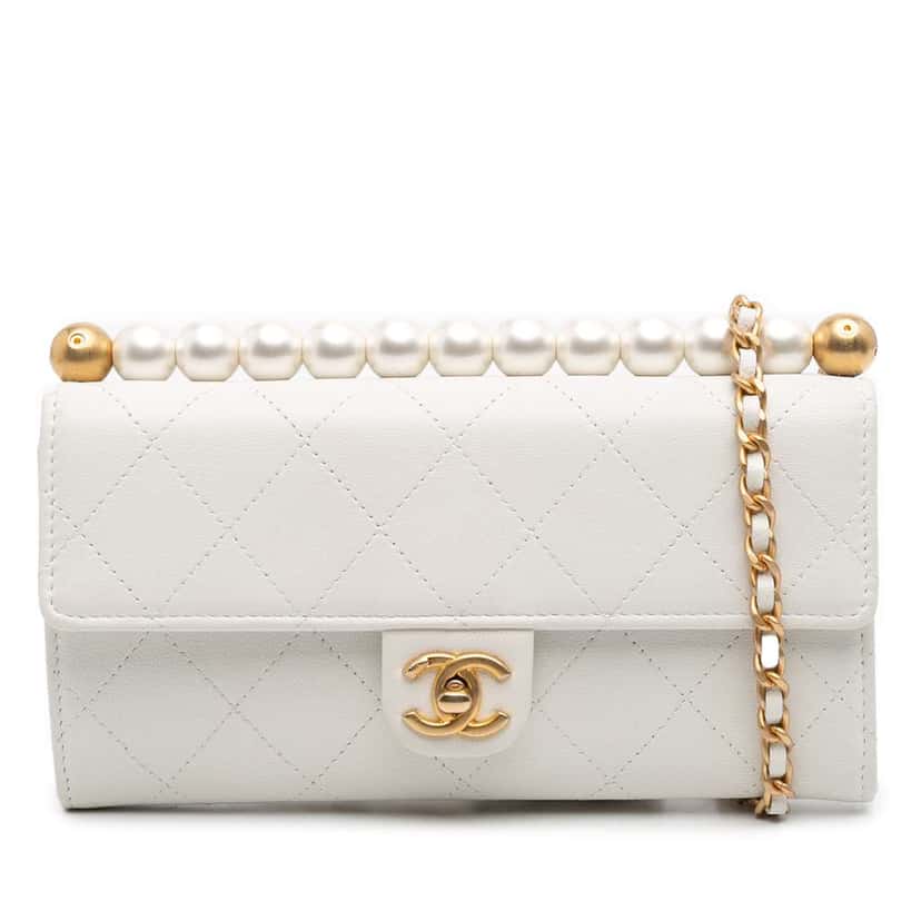 Chanel CC Quilted Goatskin Chic Pearls Wallet on Chain White Leather Good condition - Front View